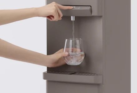 温水約85℃ 冷水約6℃