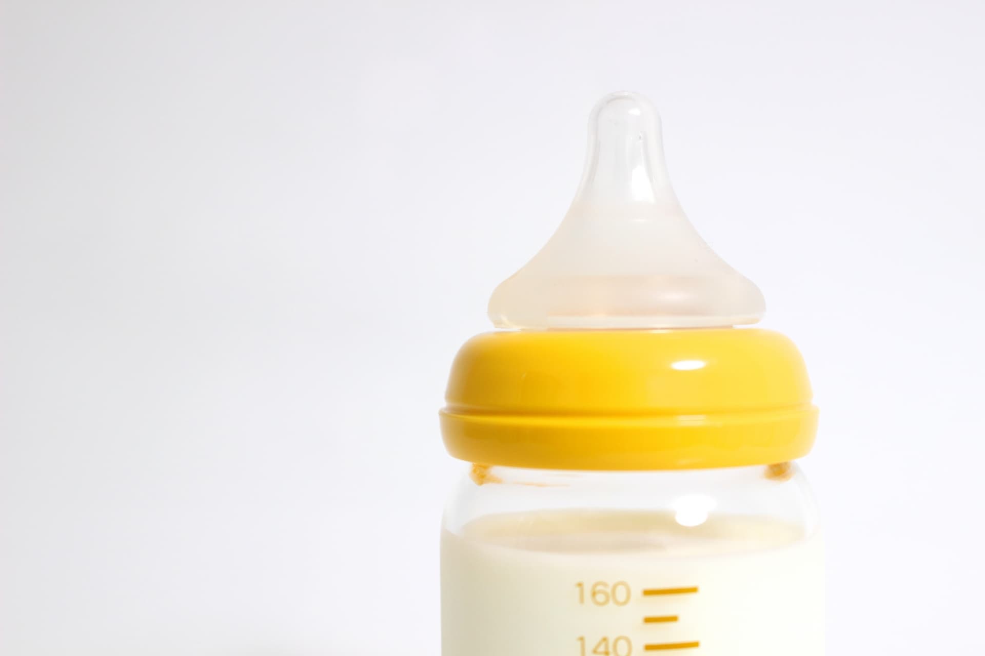 ウォーターサーバーのお水は赤ちゃんのミルク作りに使えるの？
